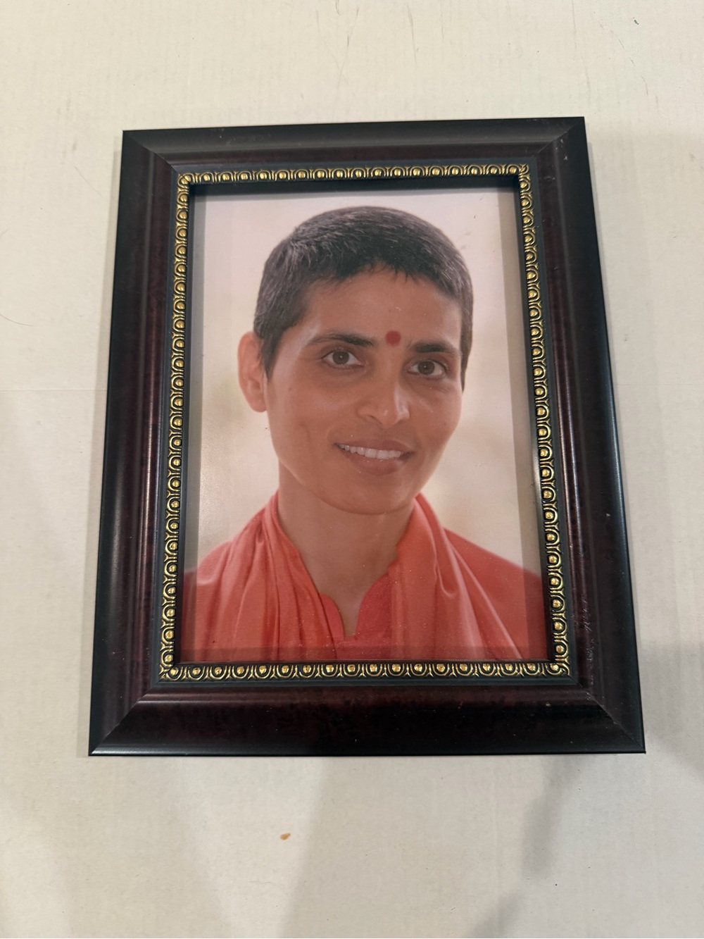 Gurumayi Chidvilasananda Framed Photo Photograph Short Hair Siddha Yoga